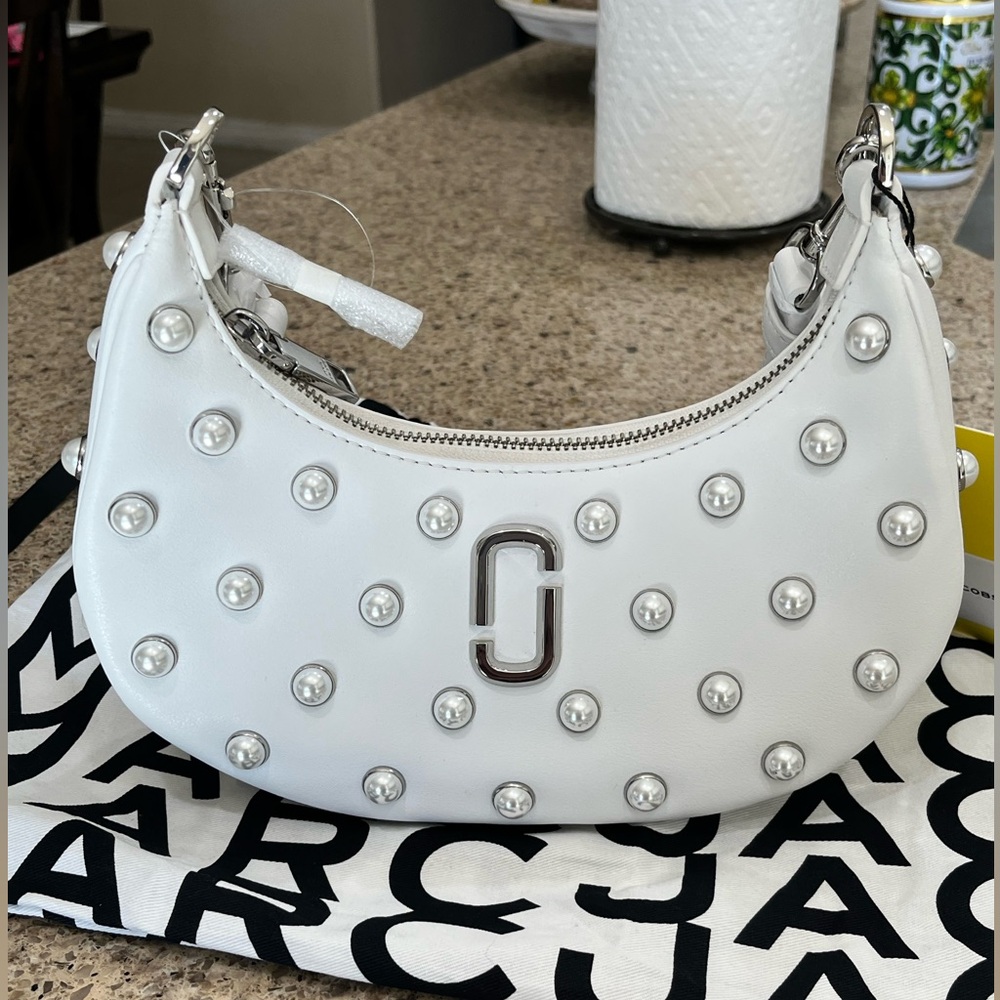🔥🔥 Rare Marc Jacobs Hobo Bag in leather with synthetic pearls (NWT) Paid $450🔥🔥